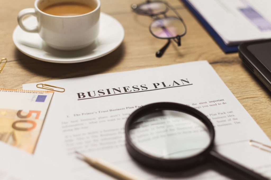 Business Plan umsetzen und Gründungsbonus aktuell beachten (Symbolbild)